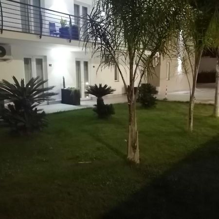 Hotel Elite Варкатуро Экстерьер фото