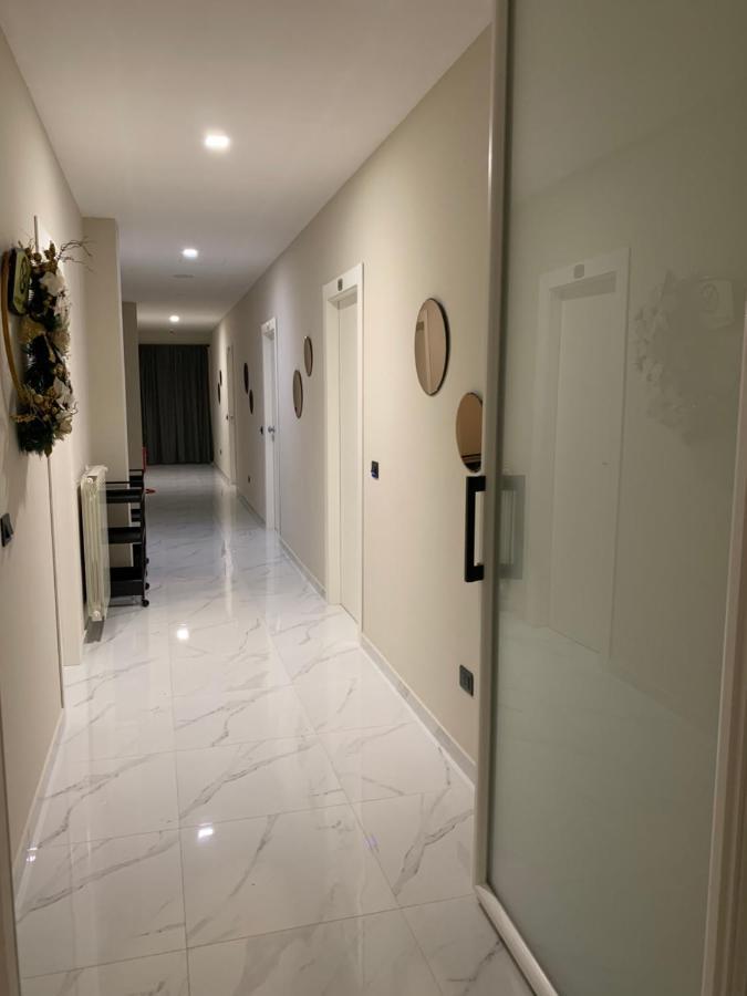 Hotel Elite Варкатуро Экстерьер фото