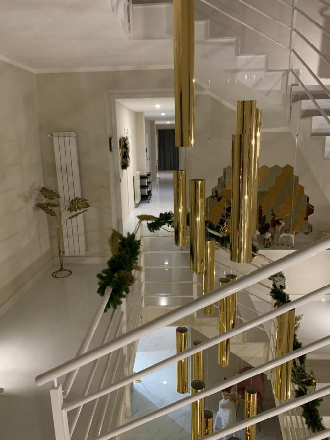 Hotel Elite Варкатуро Экстерьер фото