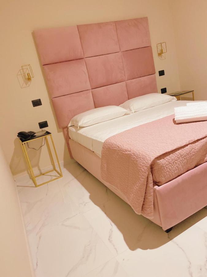 Hotel Elite Варкатуро Экстерьер фото