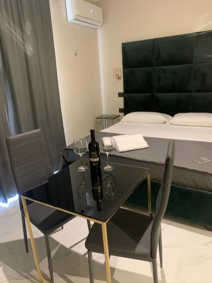 Hotel Elite Варкатуро Экстерьер фото